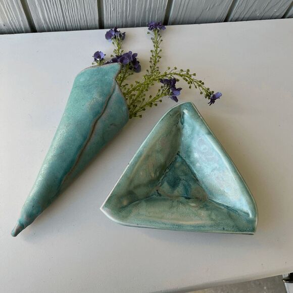 VTG Handmade Studio Pottery Turquoise Bowl & Wall Vase Set Signed - Picture 1 of 9